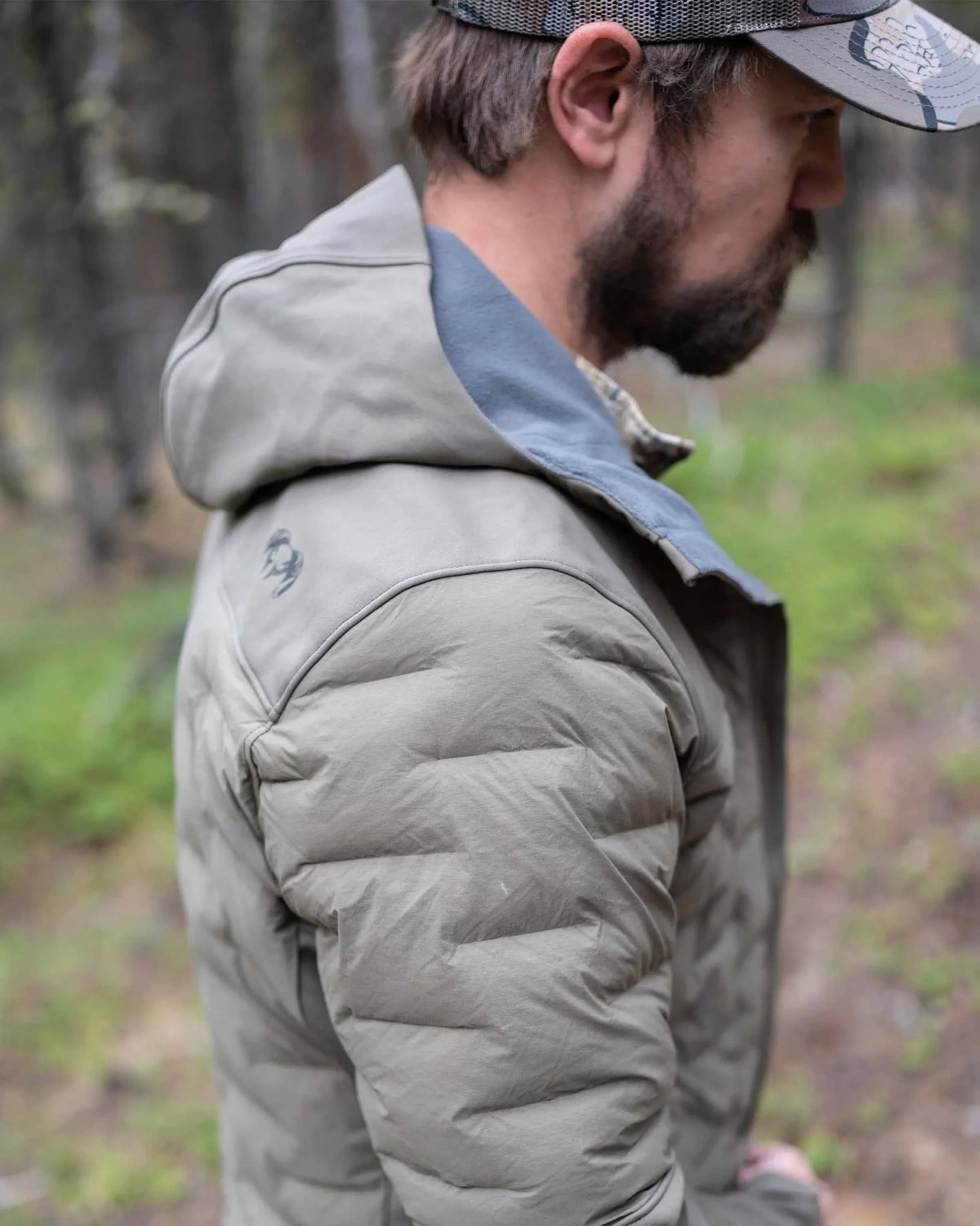 Axis Thermal Hybrid Hooded Jacket | Carbon