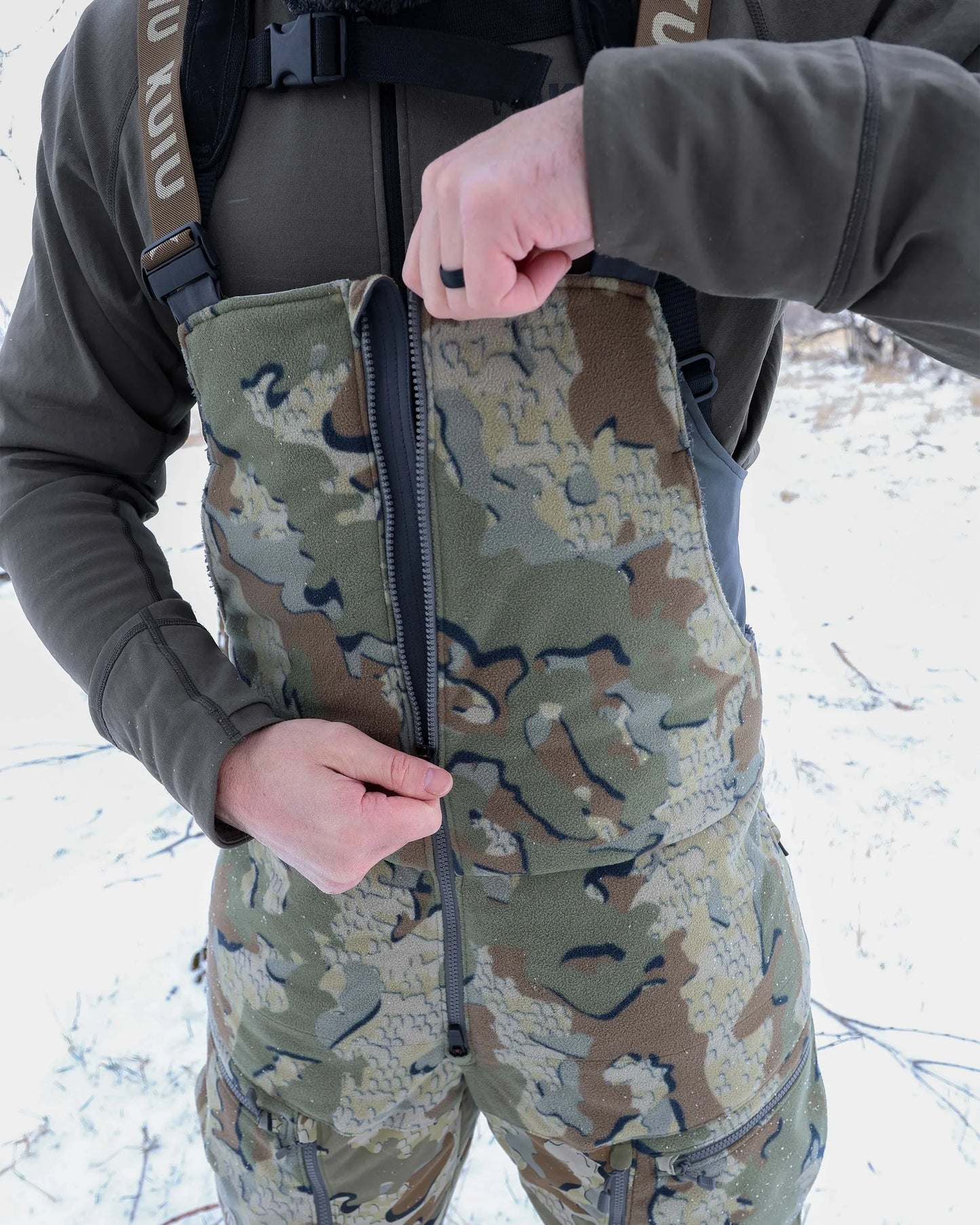 Super Down Haven Bib | Valo