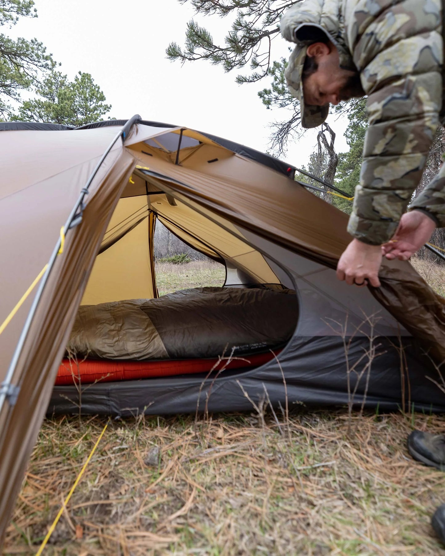 Mountain Star 3 Person Tent | Gunmetal-Camel