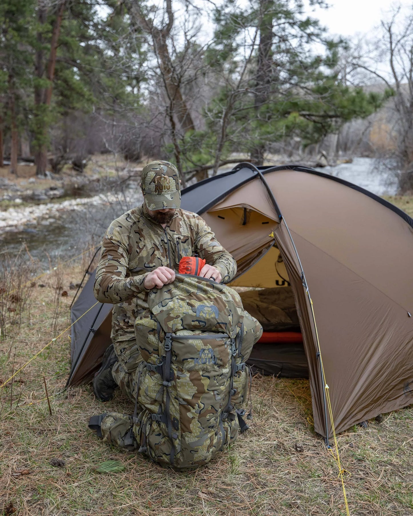 Mountain Star 3 Person Tent | Gunmetal-Camel