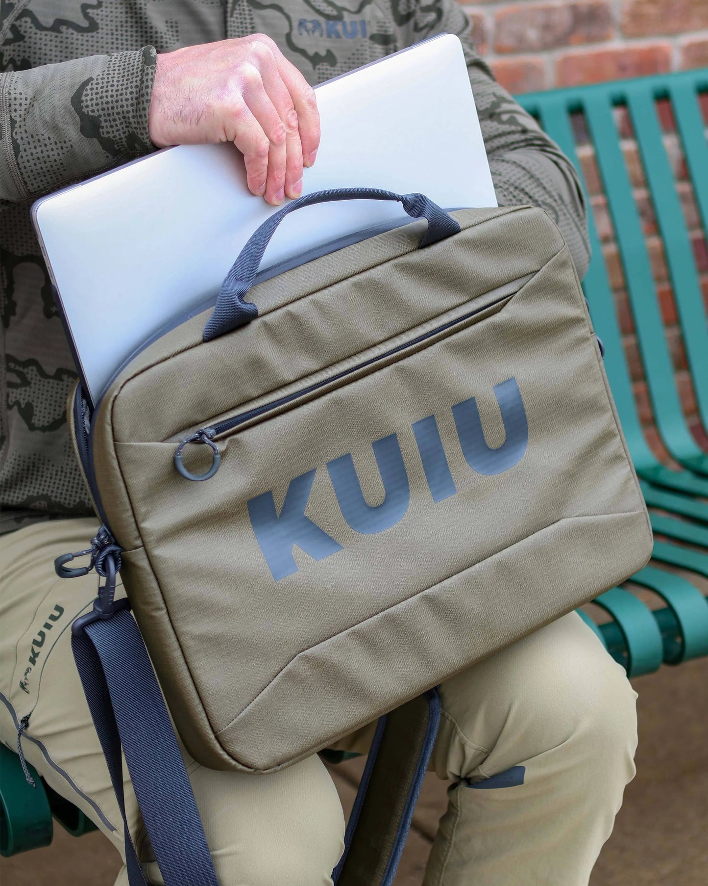 Waypoint Messenger Bag | Stone